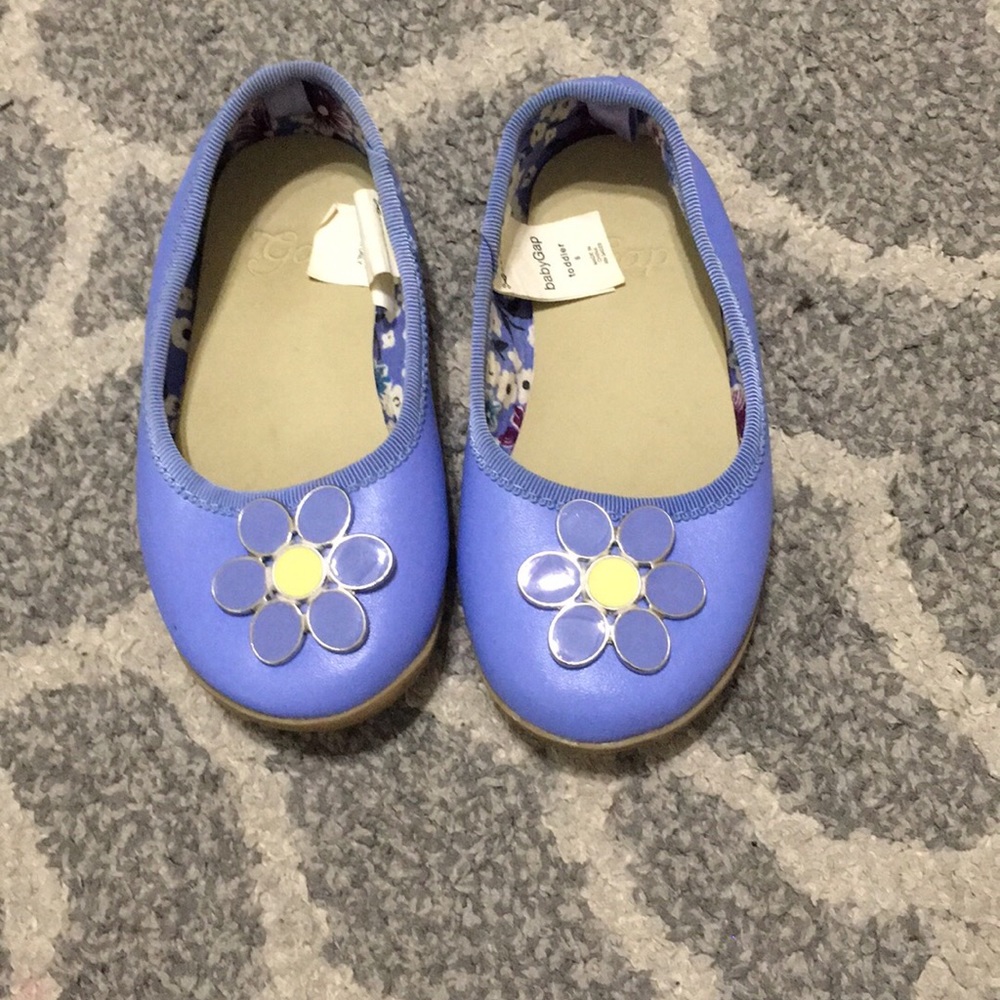 Flower flats